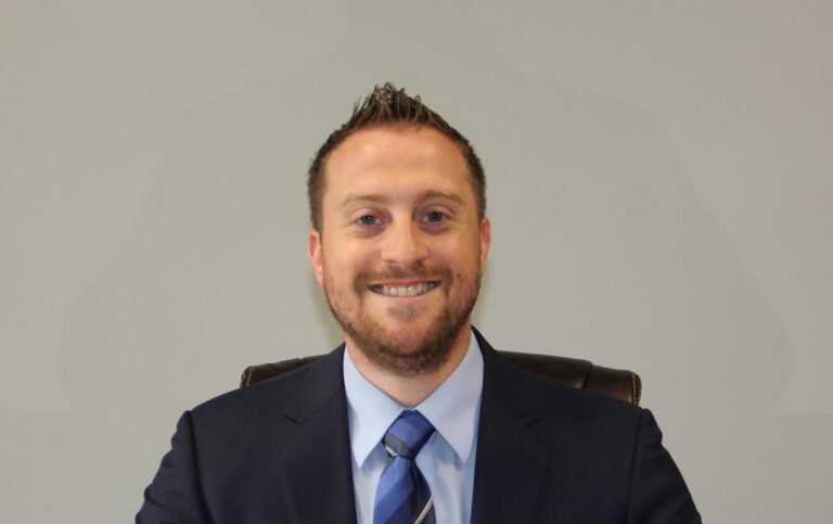 Headshot Landscape 768x483